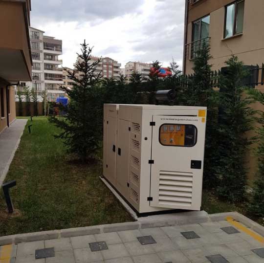 Siteler ve Apartman Yönetimleri İçin Jeneratör Bakım Zorunluluğu ve Önemli Kurallar